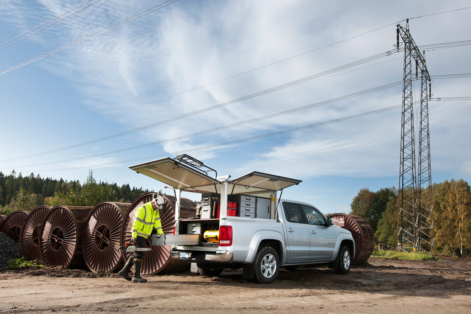 Arbeiter-Silber-Pickup-Truck mit Fahrzeugeinrichtung